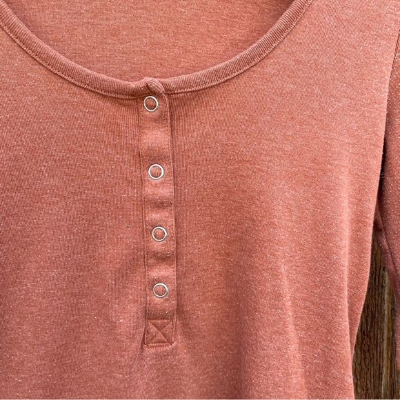 EDDIE BAUER Women’s Rust Brown Henley Round Neck Long Sleeve T Shirt Size Medium - Picture 5 of 11